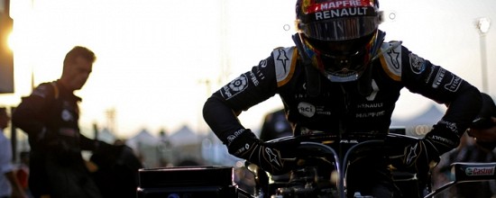 Renault-et-McLaren-Renault-de-retour-en-piste-a-Abu-Dhabi