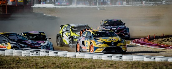 Devant-leur-public-GCK-et-Renault-decrochent-le-podium-a-Loheac