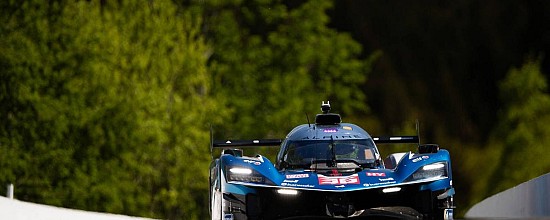 Alpine-Renault-frappe-tres-fort-a-Spa-Francorchamps-juste-avant-le-Mans