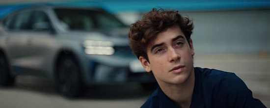 Franco-Colapinto-deja-star-d-rsquo-un-spot-promotionnel-pour-Renault