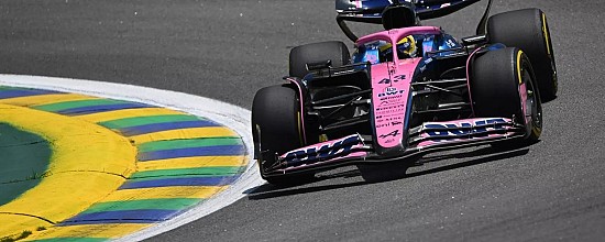 Alpine-retrouve-des-couleurs-avant-la-pluie-au-Bresil