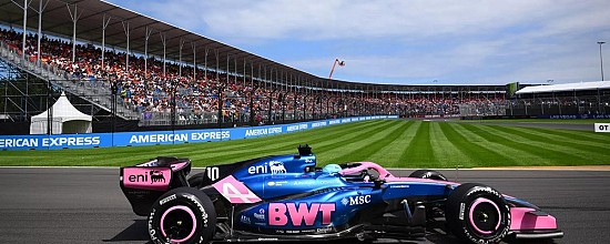 Une-equipe-Alpine-entre-deux-eaux