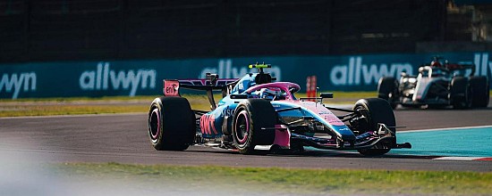 Alpine-rebondit-et-s-rsquo-illustre-aux-qualifications-du-Japon