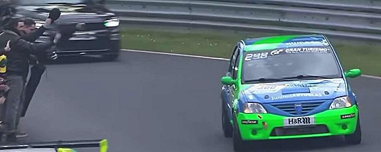 La-Dacia-Logan-la-sensation-des-24-Heures-du-Nurburgring-2026
