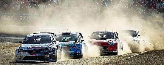 Renault-tient-enfin-sa-victoire-en-FIA-Euro-RX-grace-a-Fabien-Pailler