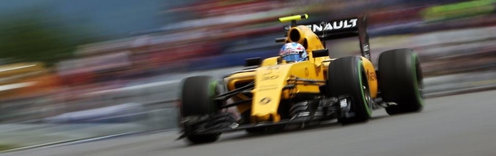 Renault-penalise-par-la-voiture-de-securite
