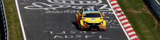 Lada-Sport-WTCC-a-l-attaque-de-L-enfer-vert