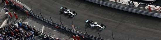 Lewis-Hamilton-impose-son-style-a-Monaco