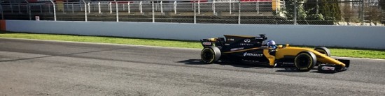 Renault-fait-rouler-sa-RS17-a-Barcelone