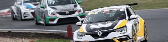 La-Megane-IV-TCR-s-exporte-en-Grande-Bretagne