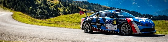 Alpine-au-depart-d-une-manche-du-WRC-en-decembre