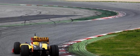 Un-diffuseur-extreme-pour-la-Renault-F1-R30-a-Bahrein