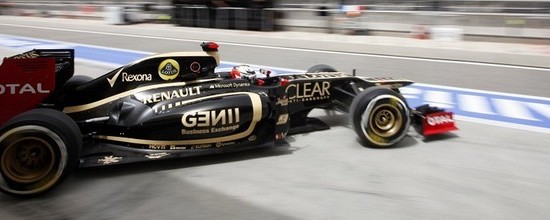 Hongrie-Course-Lewis-Hamilton-devant-une-grande-equipe-Lotus