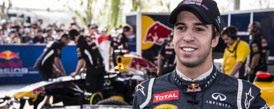 Antonio-Felix-da-Costa-et-Robin-Frijns-avec-Red-Bull-a-Abu-Dhabi