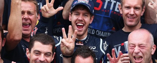 La-passe-de-trois-pour-Sebastian-Vettel