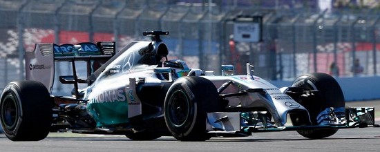 Russie-Course-Hamilton-et-Mercedes-font-coup-double