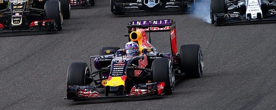 Un-dimanche-a-oublier-pour-Red-Bull-Renault