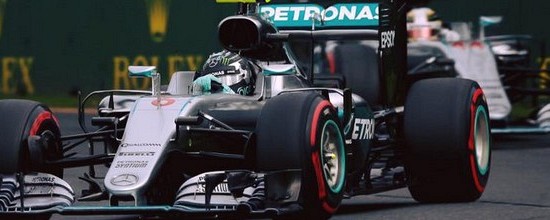 Australie-2016-Course-Mercedes-s-impose-Ferrari-menace