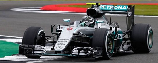 Allemagne-Qualif-Nico-Rosberg-brille-devant-son-public