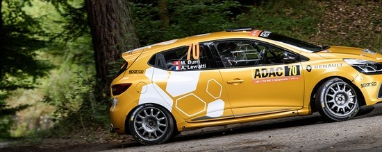 Renault-Sport-Rally-Team-passe-a-cote-du-rallye-d-Allemagne