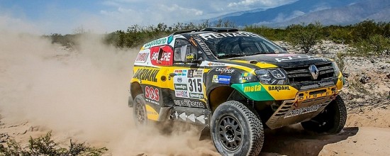 Dakar-2017-Mi-parcours-Le-Renault-Duster-poursuit-sa-resistance