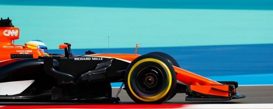 Fernando-Alonso-tarde-a-signer-avec-McLaren-Renault