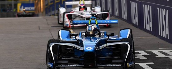 Le-protege-de-Nissan-Mitsunori-Takaboshi-teste-par-Renault-e-Dams