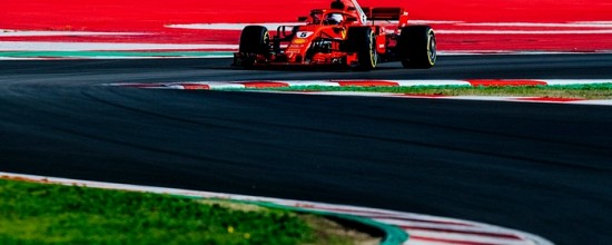 Barcelone-EPJ5-Ferrari-se-regale-McLaren-a-la-peine