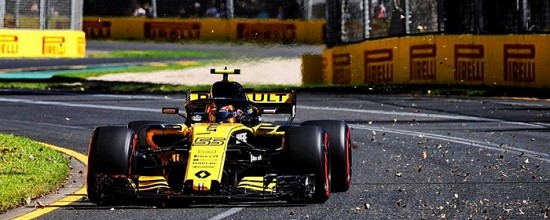 Motivee-par-l-Australie-l-equipe-Renault-debarque-a-Bahrein-determinee