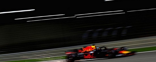 Ricciardo-a-sa-place-et-Verstappen-dans-le-mur-qualification-mitigee-pour-Red-Bull