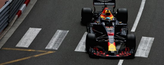 Monaco-EL3-Ricciardo-toujours-devant-Ferrari-et-Mercedes-Verstappen-dans-le-mur