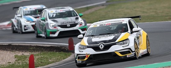 La-Megane-IV-TCR-s-exporte-en-Grande-Bretagne