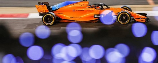 McLaren-Renault-de-l-ombre-a-la-lumiere