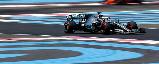 France-Course-Mercedes-en-vainqueur-incontestable