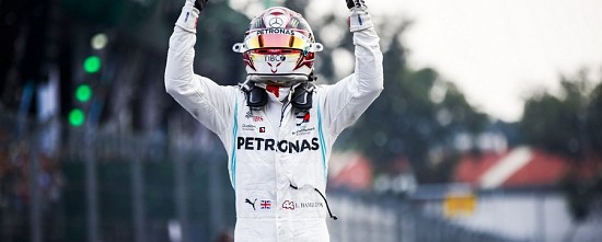 Mexique-Course-Lewis-Hamilton-s-offre-la-victoire-et-se-rapproche-du-titre-mondial