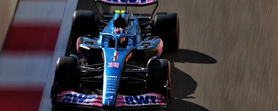 Abu-Dhabi-Qualif-Max-Verstappen-en-taille-patron-Esteban-Ocon-en-Q3