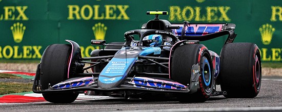 Alpine-Renault-progresse-et-place-ses-deux-voitures-en-Q2-a-Shanghai